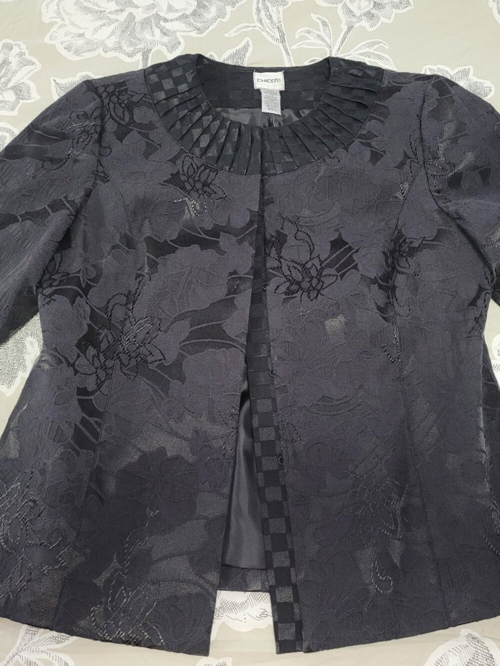 Chico's Black 3/4 Sleeve Brocade Jacket With Pleated Detail Size 1 = Medium NWT